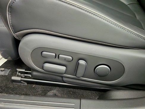 Used 2024 Hyundai Ioniq 5 Limited image 12