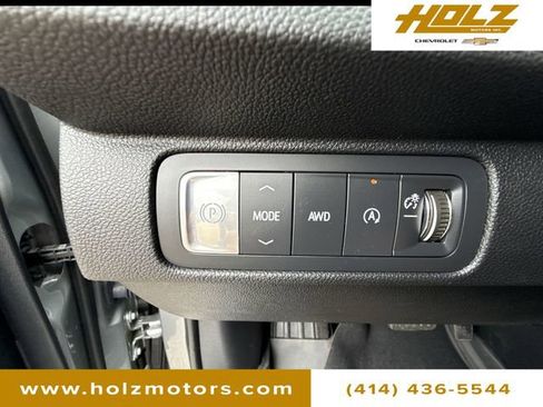 Certified 2024 Chevrolet Traverse Z71 w/ Enhanced Driving Package AWD/4WD image 17