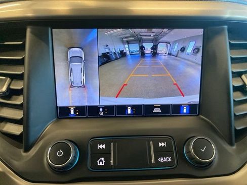 Used 2022 GMC Acadia Denali w/ Denali Technology Package image 24