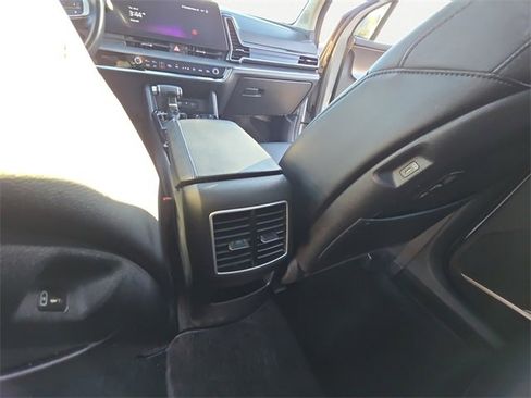 Used 2024 Kia Sportage SX image 25