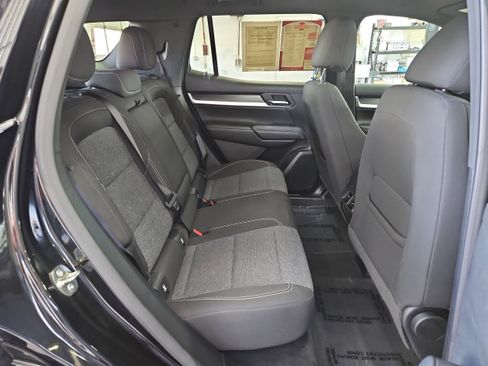 Used 2025 GMC Terrain Elevation AWD/4WD image 11