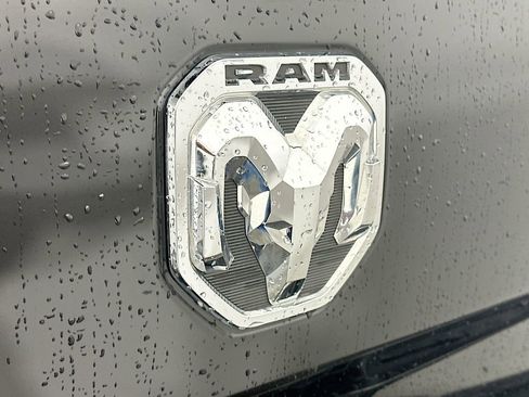 Used 2022 RAM 2500 Laramie w/ Chrome Appearance Group AWD/4WD image 37