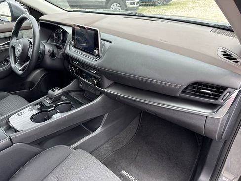Used 2023 Nissan Rogue SV FWD image 27