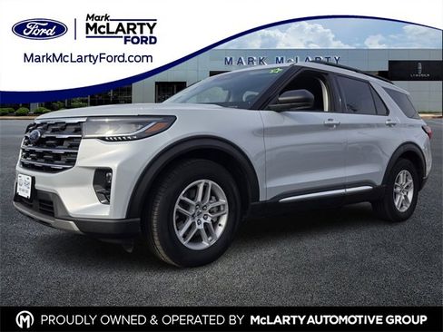 New 2025 Ford Explorer Active w/ Active Comfort Package image 1