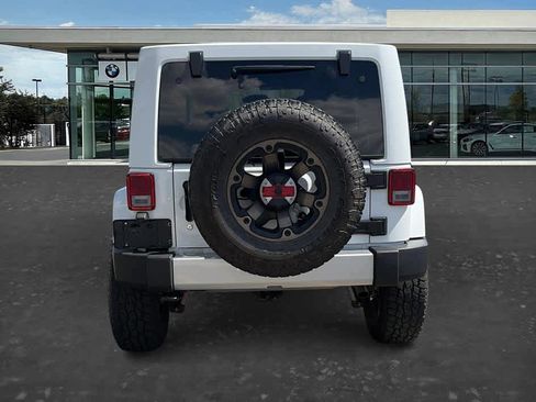Used 2017 Jeep Wrangler Unlimited Sahara w/ Connectivity Group AWD/4WD image 6