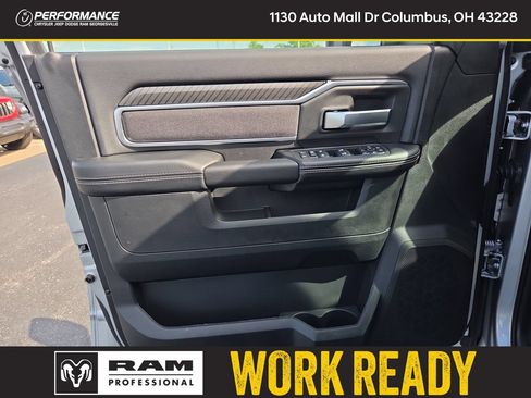 New 2026 RAM 2500 Big Horn AWD/4WD image 18