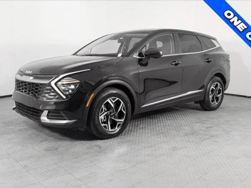 Used 2024 Kia Sportage LX image 2