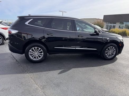Used 2024 Buick Enclave Premium image 6