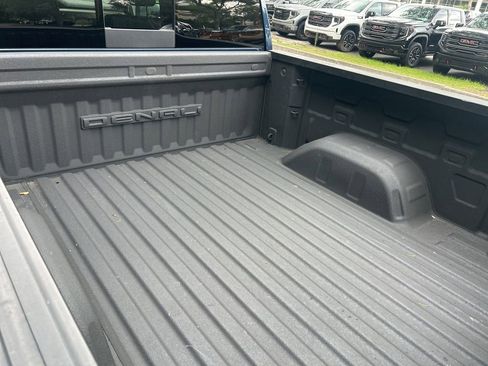 Used 2023 GMC Sierra 1500 Denali AWD/4WD image 9