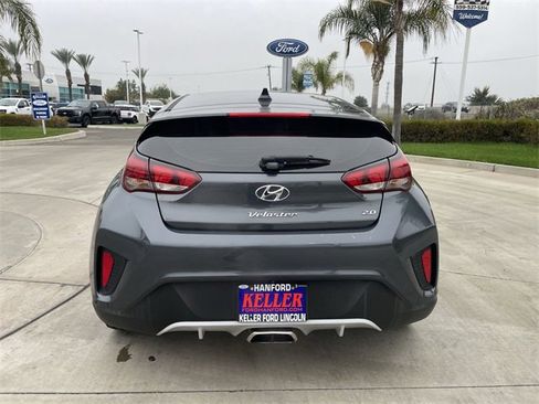 Used 2019 Hyundai Veloster 2.0 image 7
