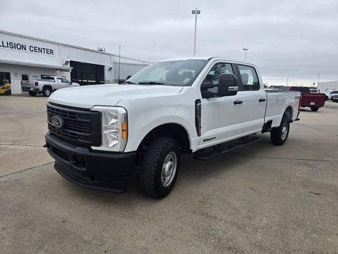 Used 2023 Ford F250 XL w/ FX4 Off-Road Package image 7