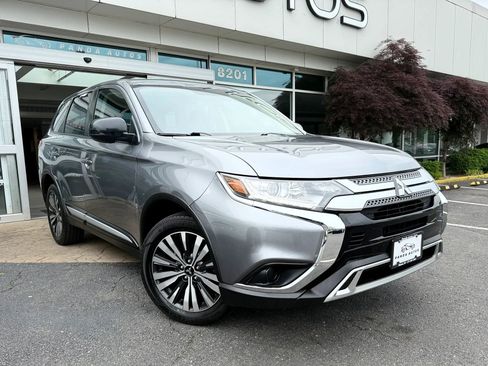 Used 2020 Mitsubishi Outlander ES AWD/4WD image 1
