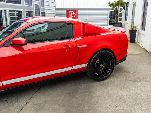 Used 2012 Ford Mustang Shelby GT500 w/ SVT Performance Pkg image 6