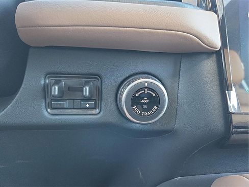 New 2026 Lincoln Navigator Black Label image 17