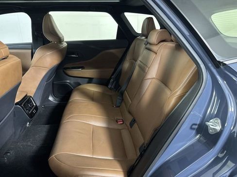 Used 2025 Toyota Crown Signia image 22