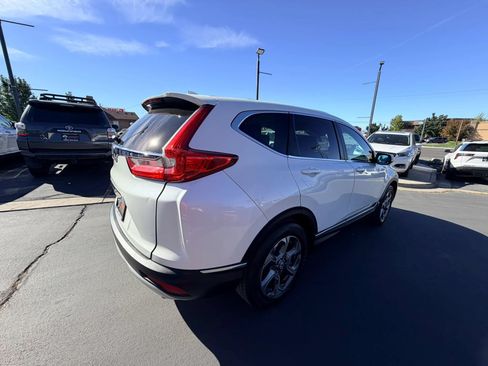 Used 2018 Honda CR-V EX image 3
