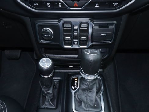 Used 2021 Jeep Gladiator Sport AWD/4WD image 10