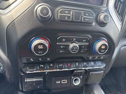 Used 2019 Chevrolet Silverado 1500 LTZ w/ LTZ Texas Edition image 16