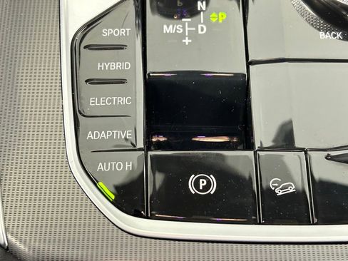 Used 2021 BMW X5 xDrive45e w/ M Sport Package image 23