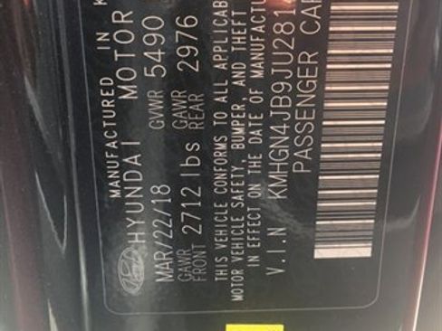 Used 2018 Genesis G80 3.3T Sport RWD image 6