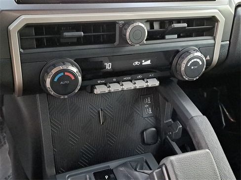 Used 2025 Toyota Tacoma TRD Sport image 29