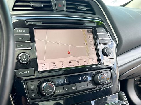 Used 2021 Nissan Maxima Platinum w/ Sport Mat Group FWD image 9