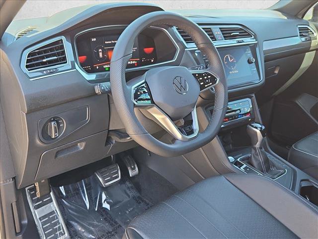 Used 2022 Volkswagen Tiguan SE R-Line FWD image 9