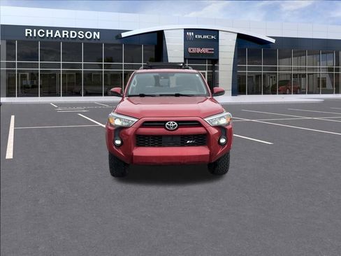 Used 2022 Toyota 4Runner SR5 image 9