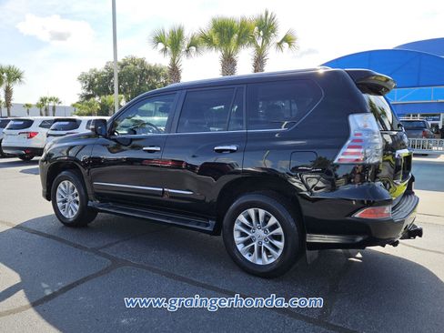 Used 2015 Lexus GX 460 w/ Premium Package AWD/4WD image 3