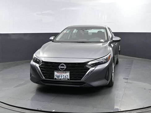 Used 2025 Nissan Sentra S FWD image 2