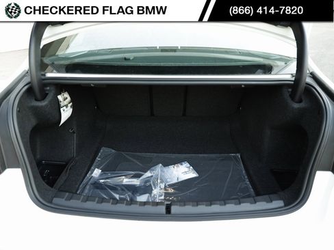 Used 2025 BMW 330i Sedan w/ M Sport Package image 31