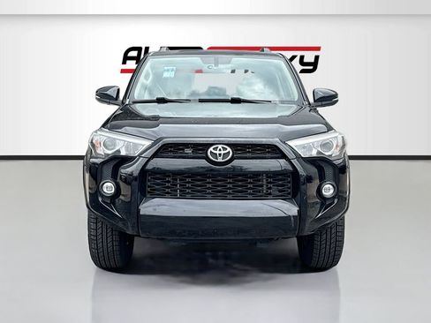 Used 2019 Toyota 4Runner SR5 Premium RWD image 2