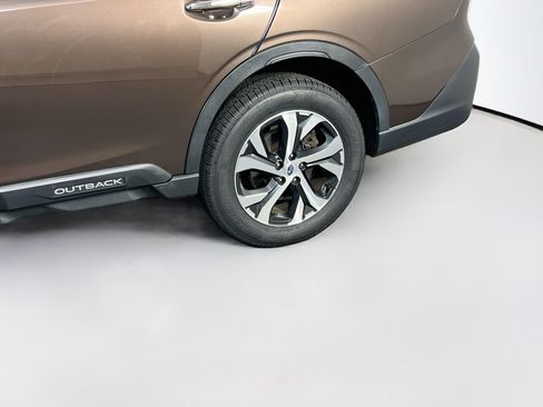 Used 2022 Subaru Outback Touring AWD/4WD image 31