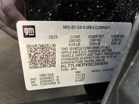 Used 2025 Chevrolet Trax LT image 30