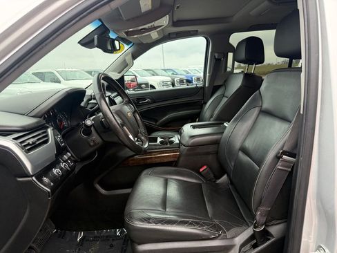 Used 2017 Chevrolet Tahoe LT w/ LT Signature Package image 5