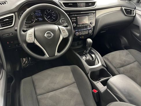 Used 2016 Nissan Rogue SV AWD/4WD image 32