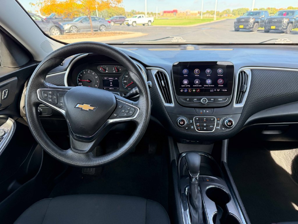 Used 2025 Chevrolet Malibu LT FWD image 29