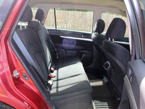 Used 2014 Subaru Outback 2.5i AWD/4WD image 31
