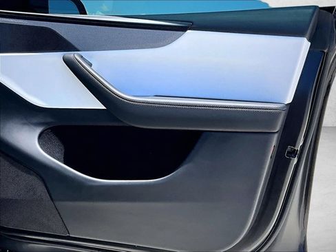 Used 2026 Tesla Model Y 2WD image 19