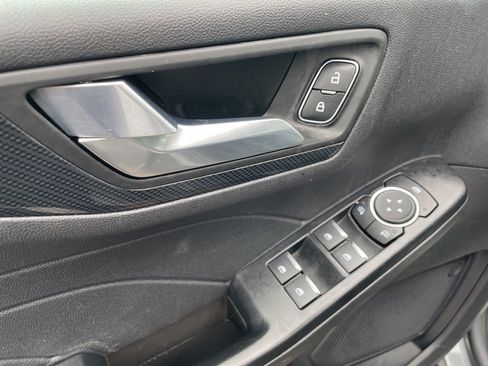 Used 2025 Ford Escape ST-Line image 12