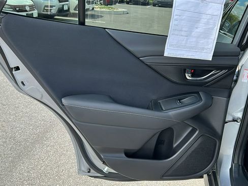 Used 2025 Subaru Outback Premium image 17