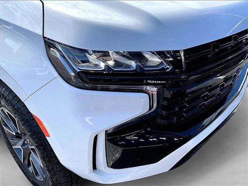 Certified 2024 Chevrolet Suburban Z71 w/ Luxury Package image 30