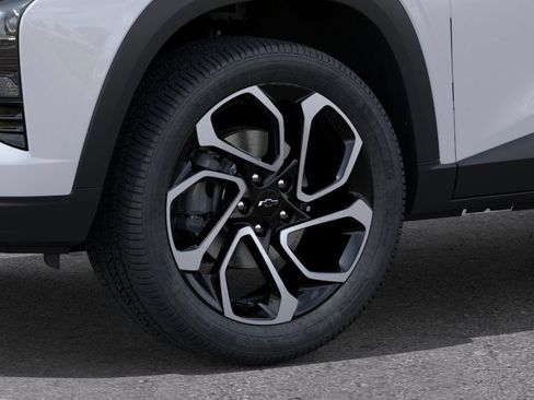 New 2026 Chevrolet Trax RS w/ Sunroof Package FWD image 9