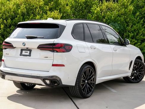 Used 2026 BMW X5 xDrive40i w/ M Sport Package AWD/4WD image 11