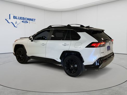 Used 2023 Toyota RAV4 XSE AWD/4WD image 6