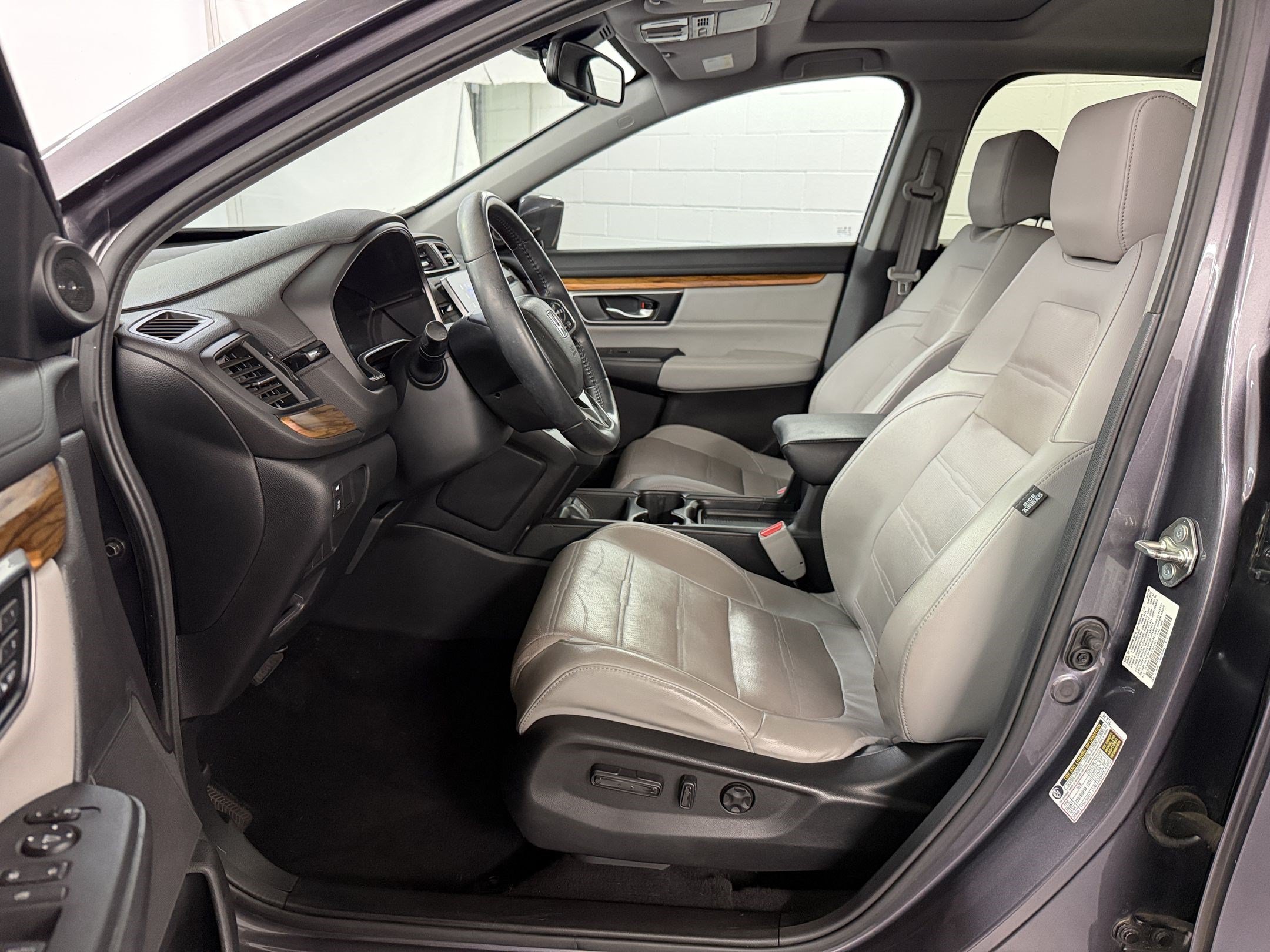 Used 2018 Honda CR-V Touring image 5