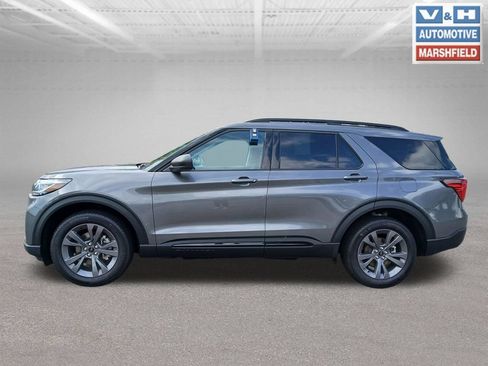 New 2026 Ford Explorer Active w/ Active Comfort Package AWD/4WD image 4
