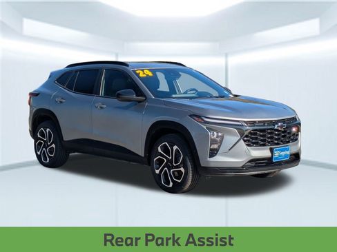 Used 2024 Chevrolet Trax RS w/ Driver Confidence Package image 9