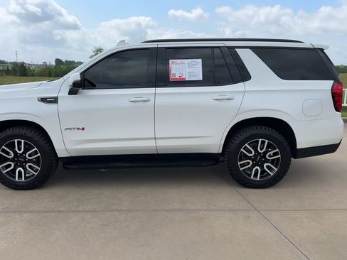 Used 2023 GMC Yukon AT4 AWD/4WD image 6
