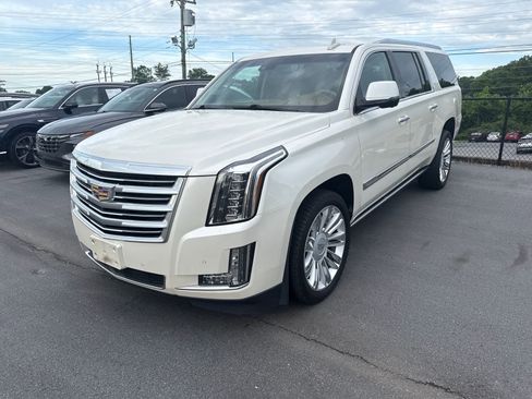 Used 2015 Cadillac Escalade ESV Platinum AWD/4WD image 2